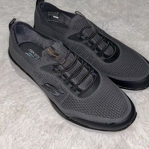 Sketcher tennis shoes